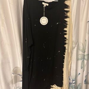Umgee Black and Cream Distressed Long Sleeve Top